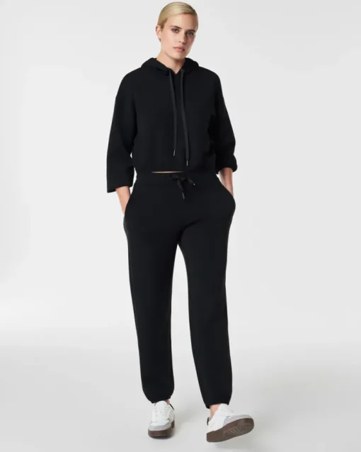 AirEssentials Jogger Pant In Very Black