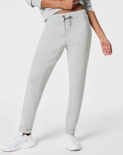 AirEssentials Tapered Pant In Light Grey