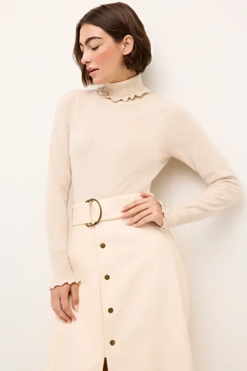 Corgan Turtleneck Sweater In Cream