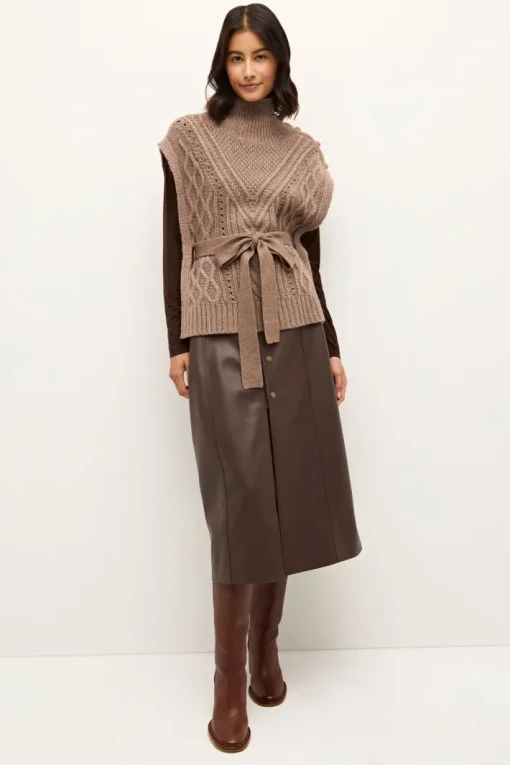 Eloise Top In Walnut