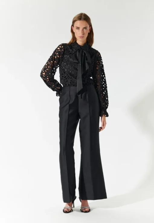 Kikka Blouse In Black