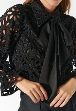 Kikka Blouse In Black