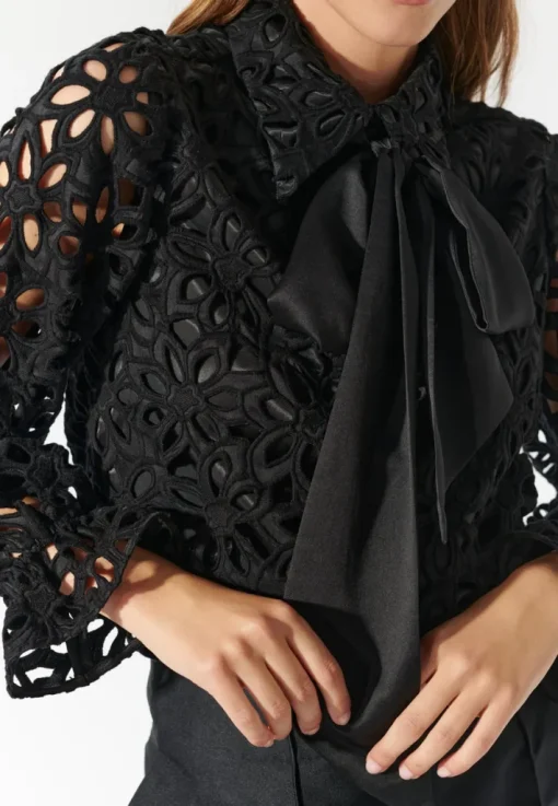 Kikka Blouse In Black