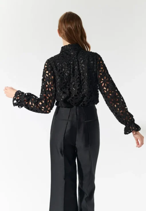 Kikka Blouse In Black