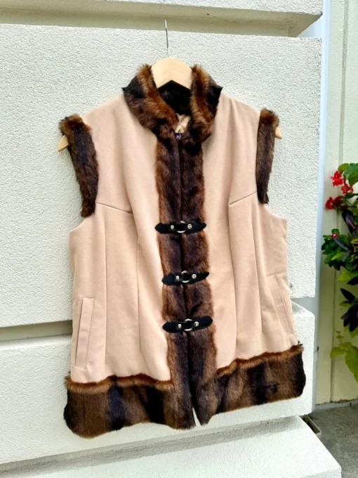 Marianna Faux Fur Trim Toggle Vest In Camel