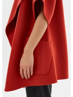 Penelope Wool Coat In Crimson