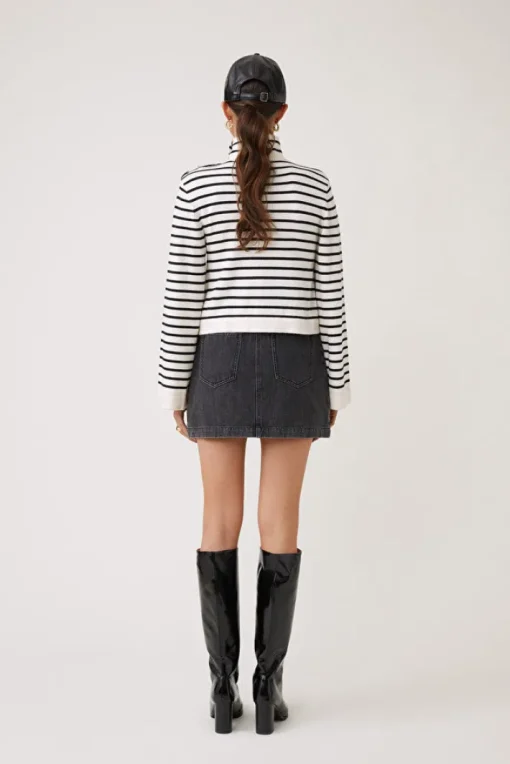 Piriac High Neck Sweater In Blanc/Casse