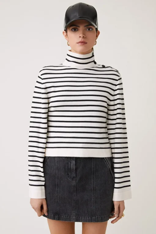 Piriac High Neck Sweater In Blanc/Casse