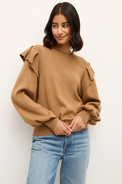 Remi Popover Knit Top In Camel