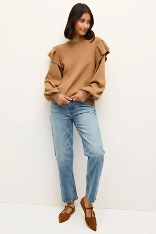Remi Popover Knit Top In Camel