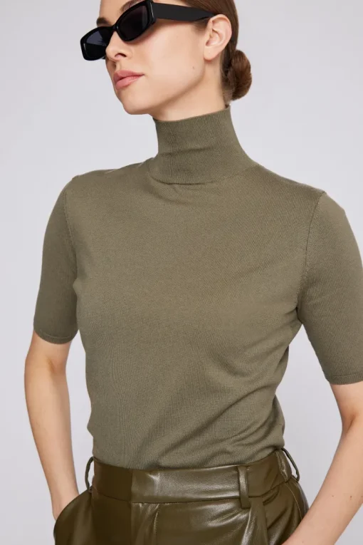 Viva Modal Knit Top In Olive